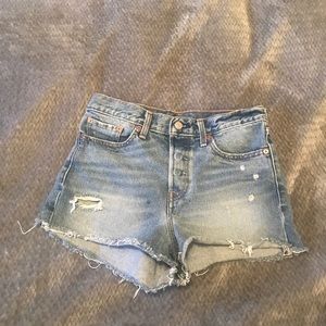 Levi's Shorts - Women’s Levi’s light wash wedgie shorts Levi's Shorts - Women’s Levi’s light wash wedgie shorts